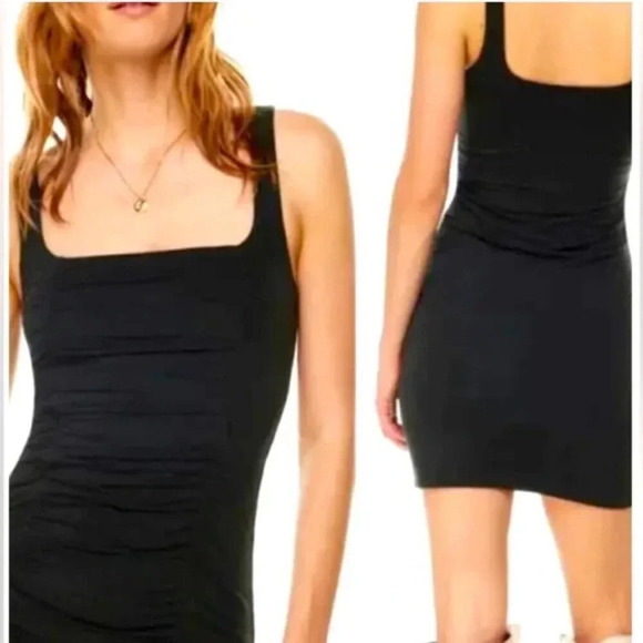Aritzia Wilfred Ruched Lydia Mini Dress Black Size Medium - Picture 4 of 9